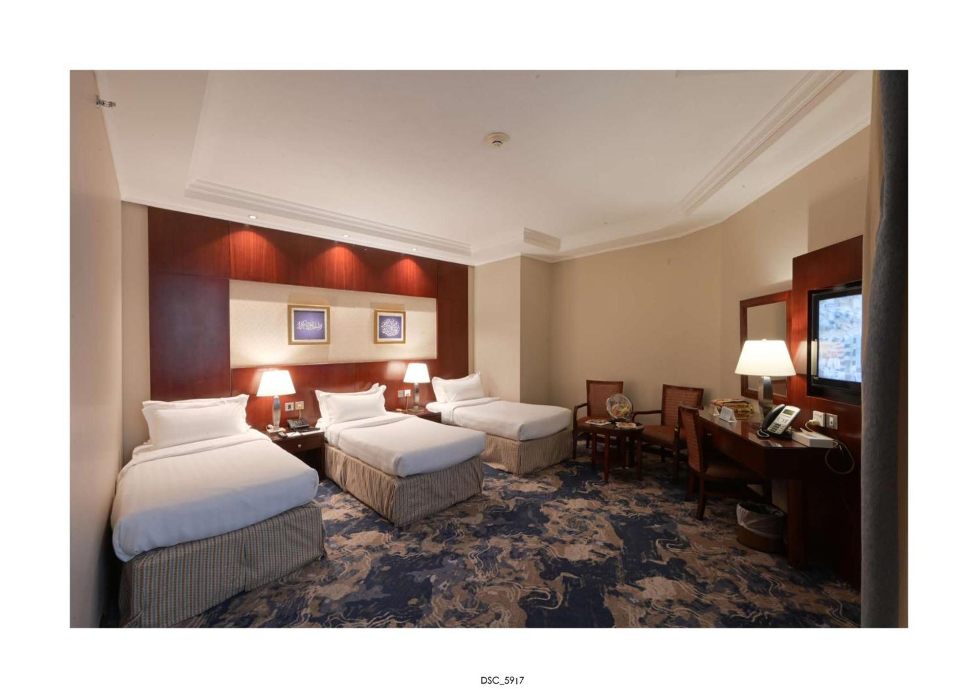 Emaar Royal Hotel Medina Exterior foto A room at the hotel